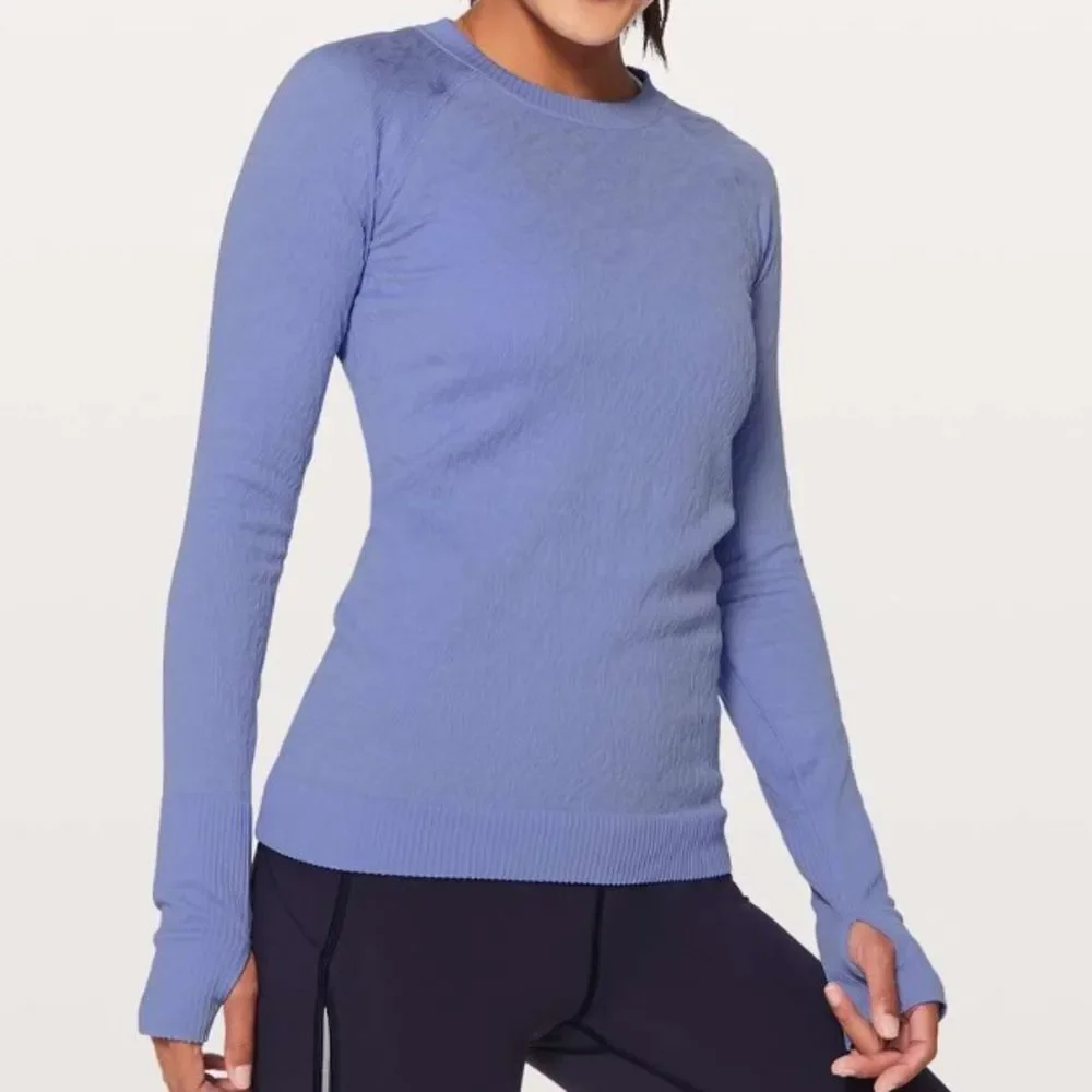 Lululemon Rest Less Pullover Long Sleeve Thumb Hole Hydrangea Blue Size Small/2